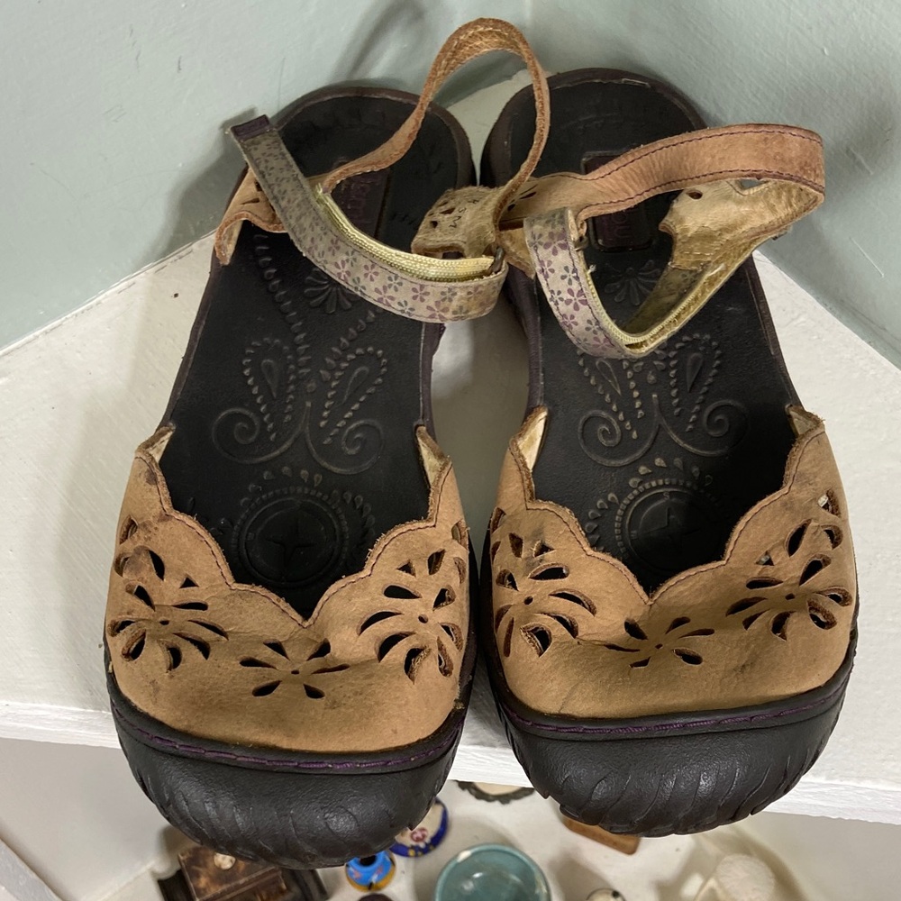 Jambu Tan brown Women's 8.5 Sandals leather cutout all terrain